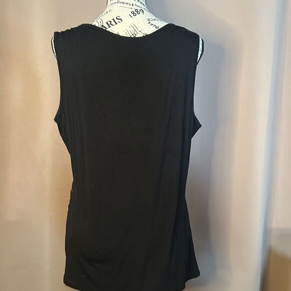 Studio y extra-large, sequined tank top great for the holidays - Picture 4 of 7